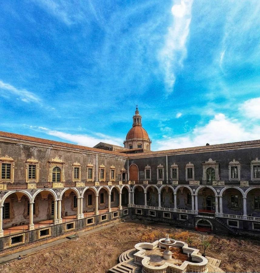 Central House Catania Historic Center エクステリア 写真